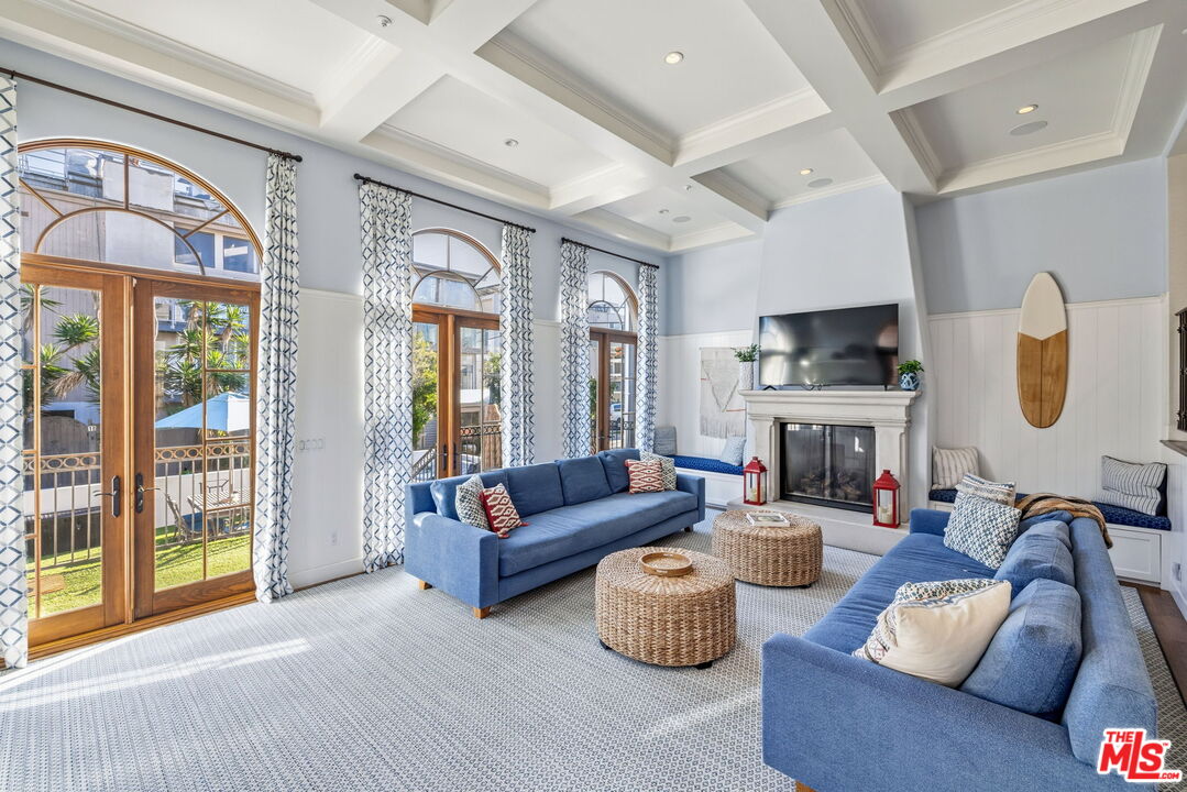 17 Privateer Street Marina del Rey, CA 90292 - Photo 14 of 56