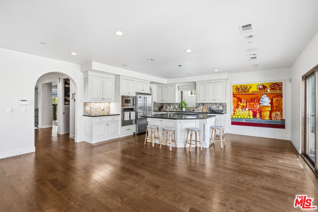 17 Privateer Street Marina del Rey, CA 90292 - Photo 23 of 56