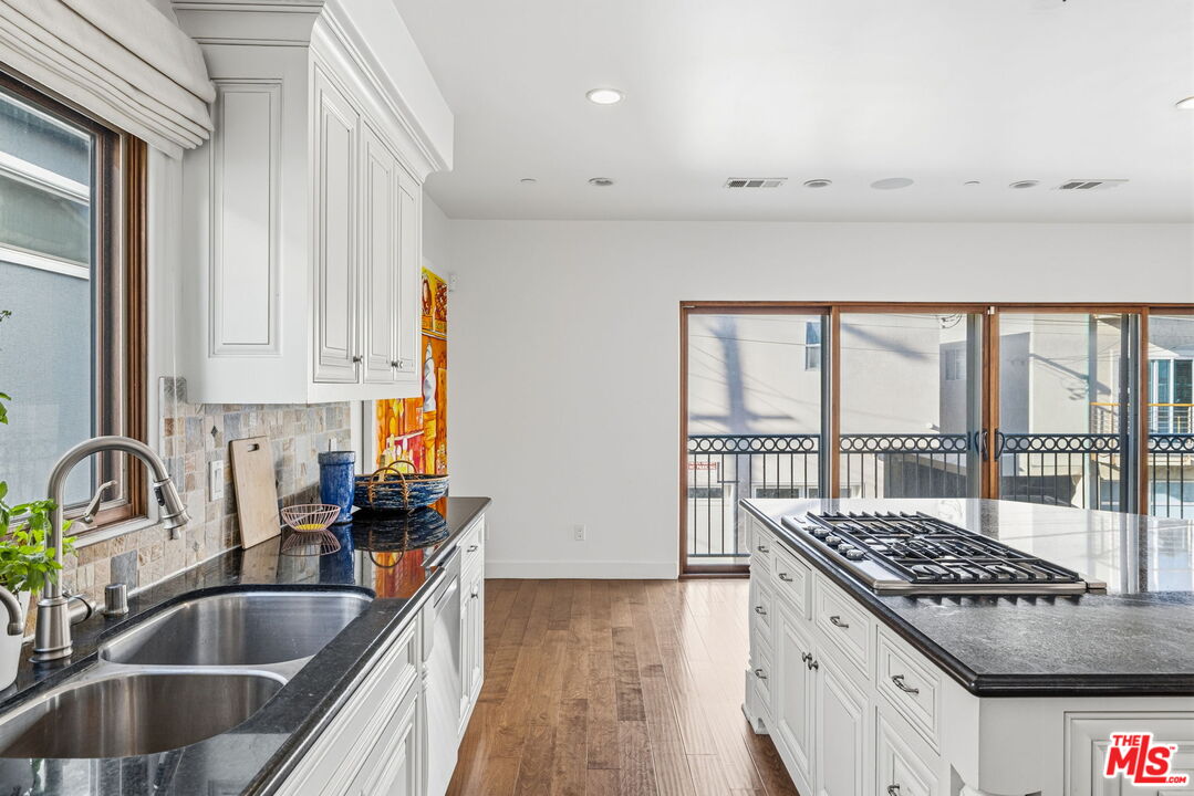 17 Privateer Street Marina del Rey, CA 90292 - Photo 28 of 56