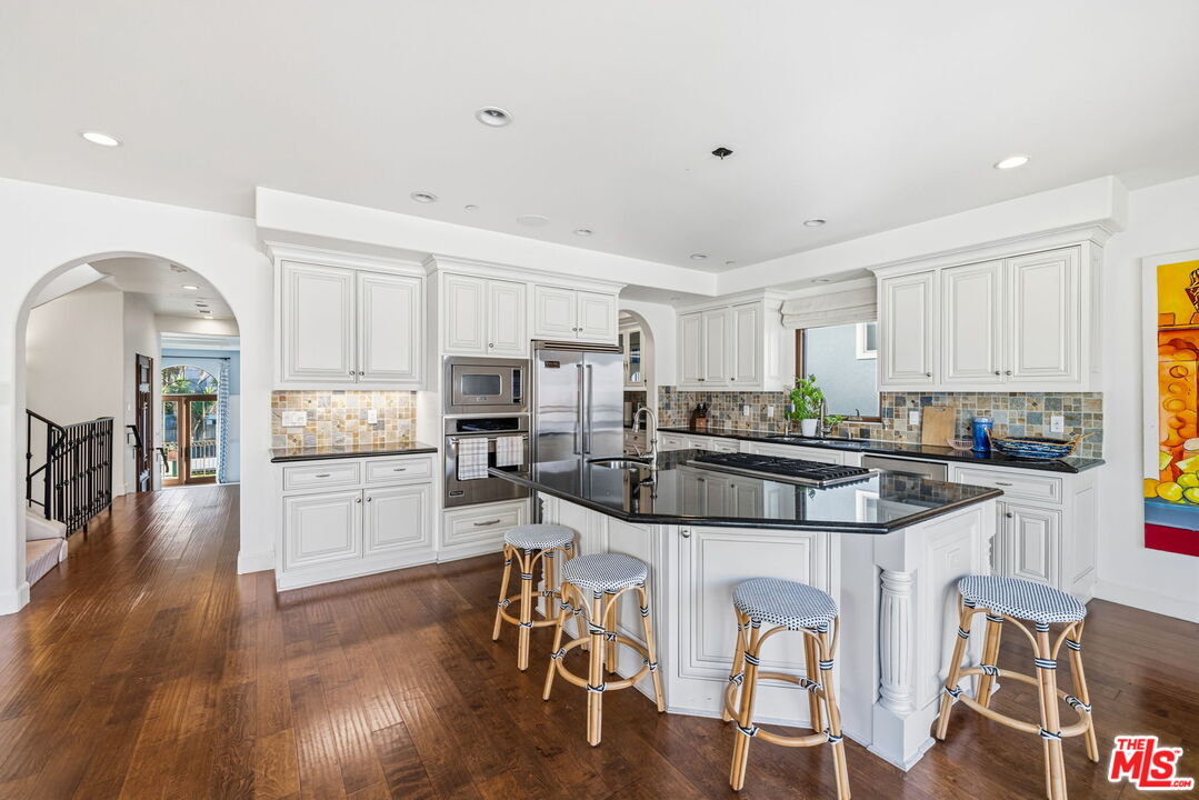 17 Privateer Street Marina del Rey, CA 90292 - Photo 29 of 56