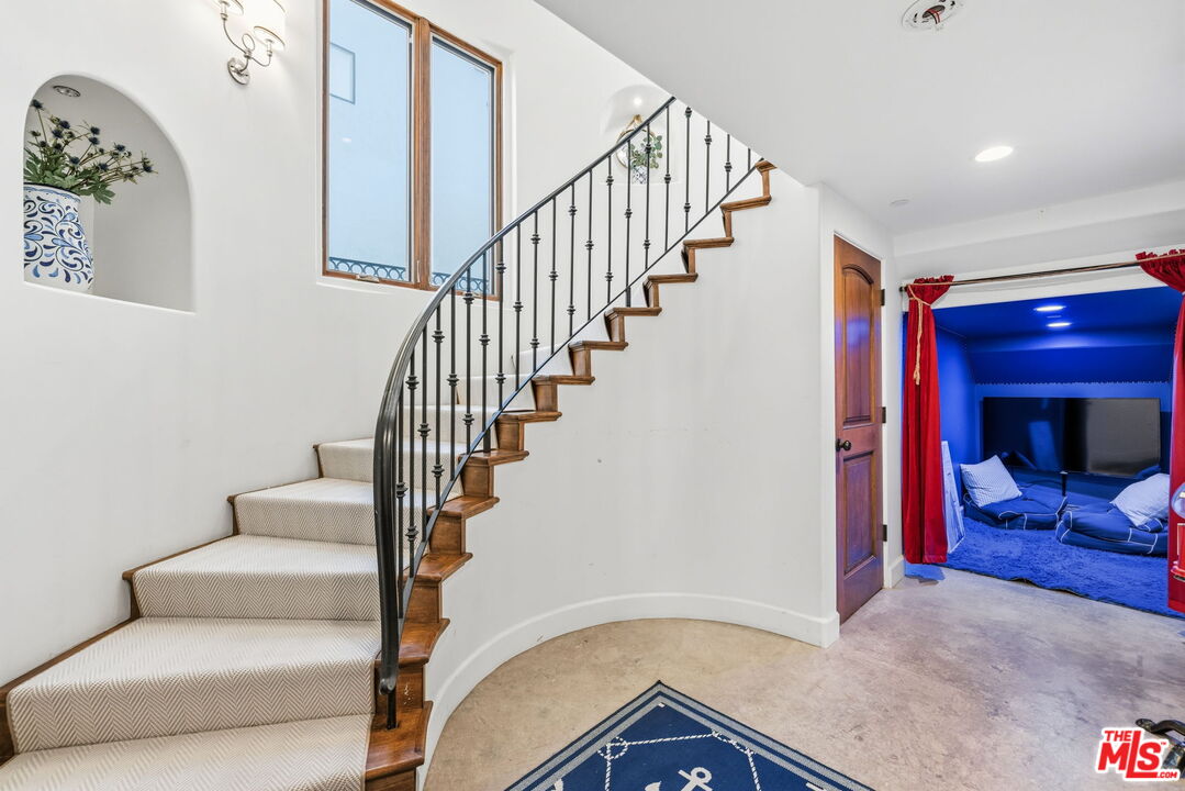 17 Privateer Street Marina del Rey, CA 90292 - Photo 34 of 56