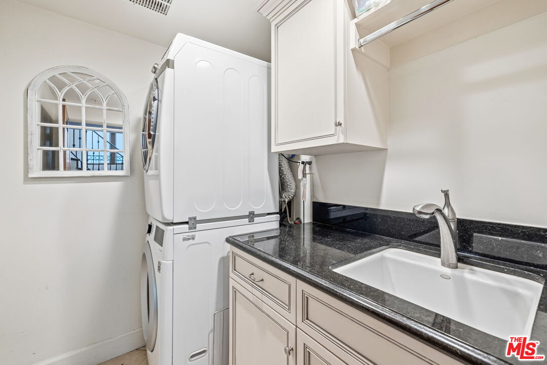 17 Privateer Street Marina del Rey, CA 90292 - Photo 35 of 56