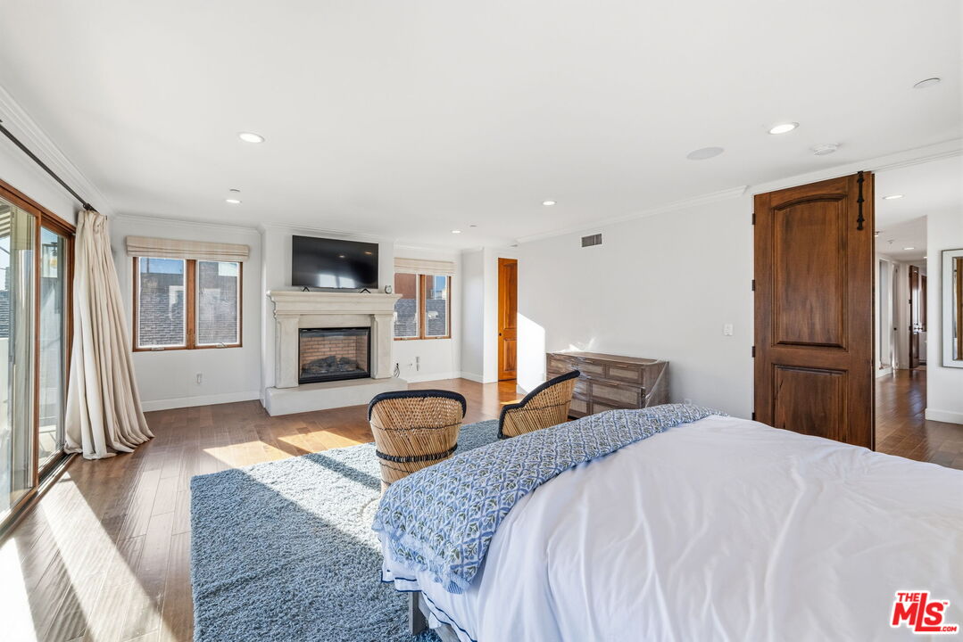 17 Privateer Street Marina del Rey, CA 90292 - Photo 38 of 56