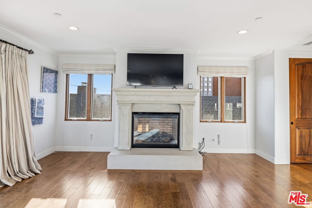 17 Privateer Street Marina del Rey, CA 90292 - Photo 41 of 56