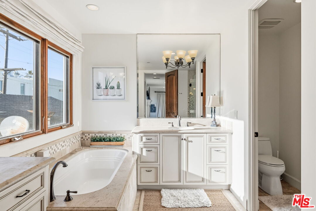 17 Privateer Street Marina del Rey, CA 90292 - Photo 43 of 56