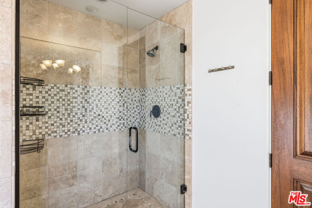 17 Privateer Street Marina del Rey, CA 90292 - Photo 44 of 56