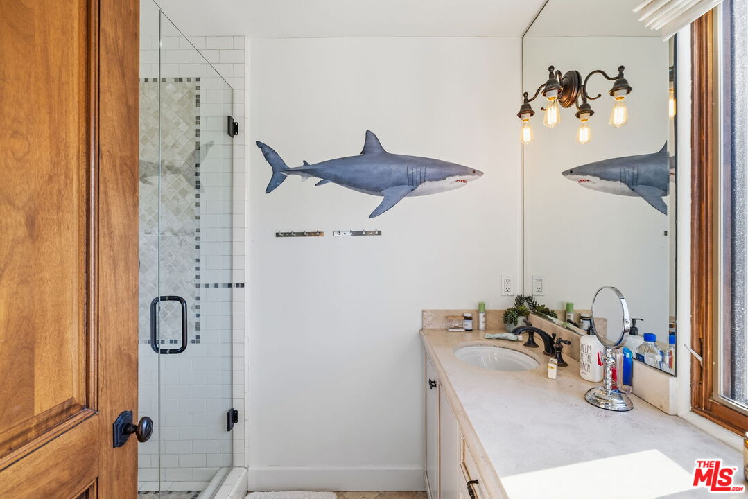 17 Privateer Street Marina del Rey, CA 90292 - Photo 49 of 56