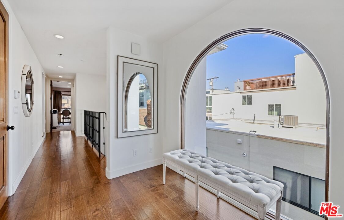 17 Privateer Street Marina del Rey, CA 90292 - Photo 10 of 56