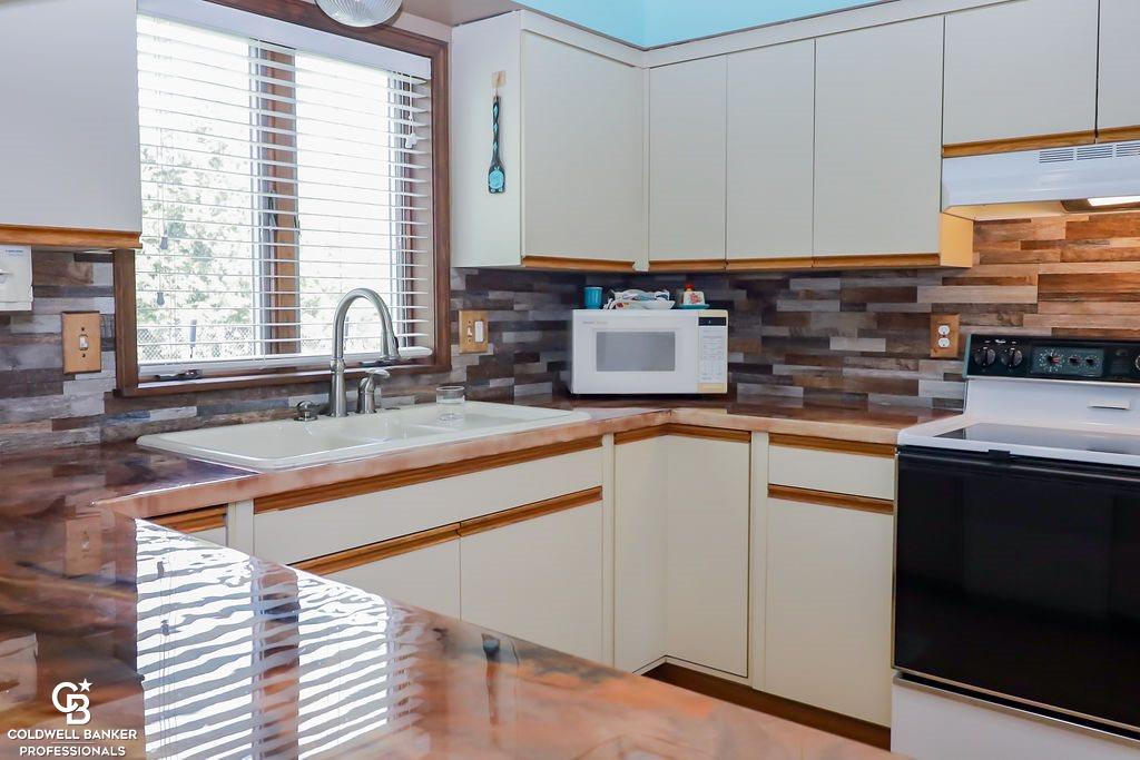 4987 Lakeshore Road Lexington, MI 48450 - Photo 19 of 45 Gallery Image 19