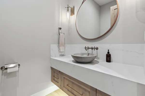 $3,995,000 | 713 North Center Valley Road, Sandpoint, ID 83864