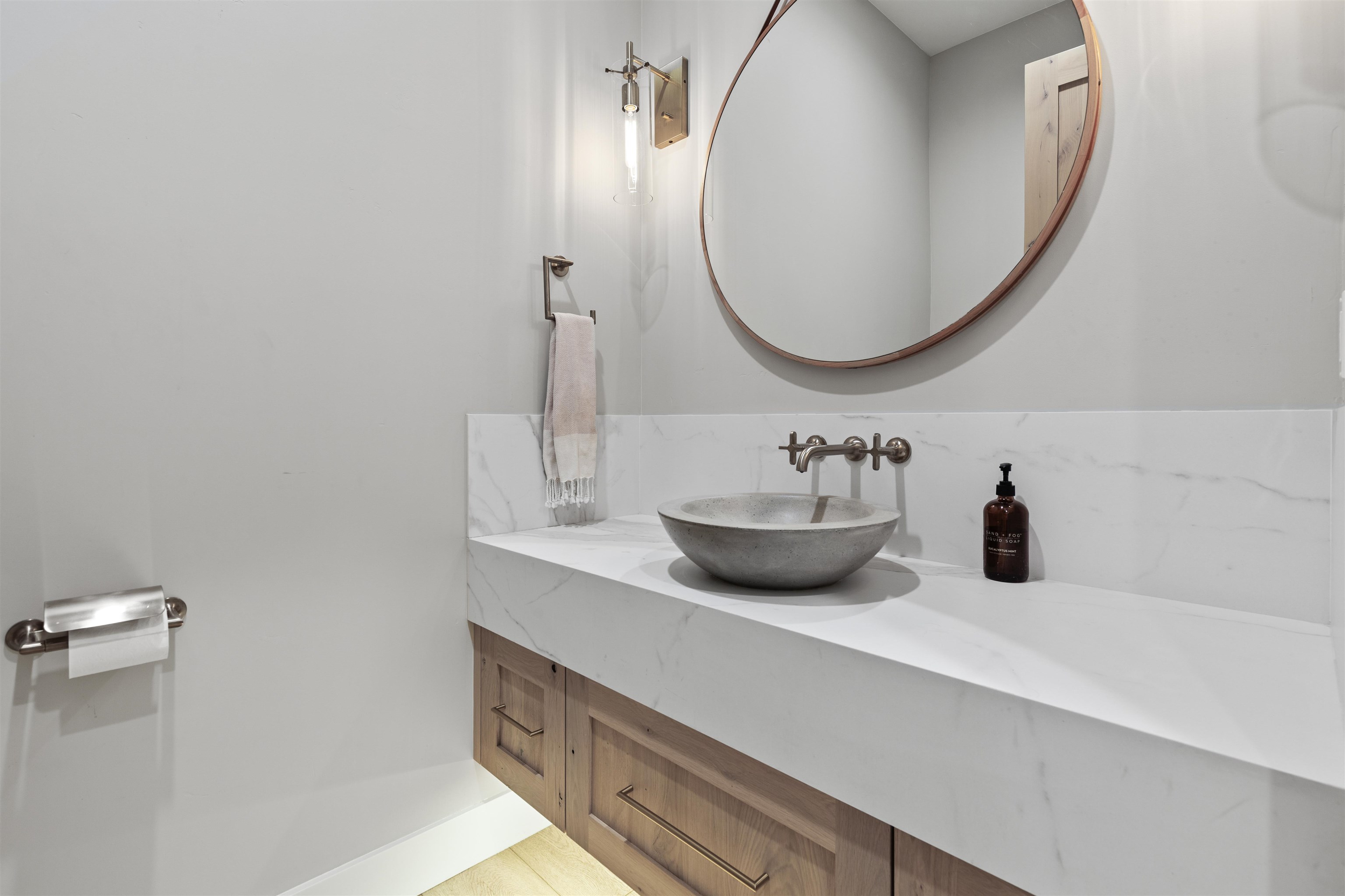 713 North Center Valley Road Sandpoint, ID 83864 - Photo 17 of 50