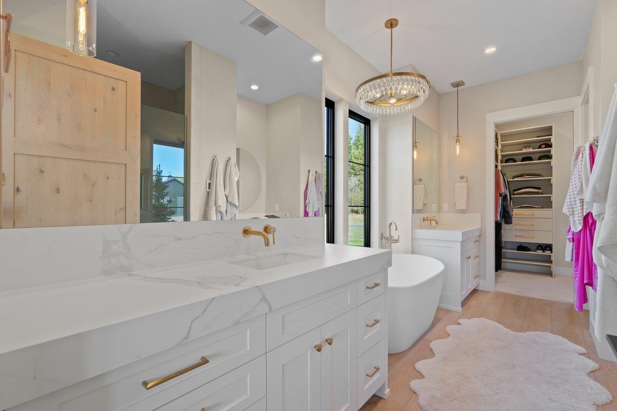 713 North Center Valley Road Sandpoint, ID 83864 - Photo 19 of 50