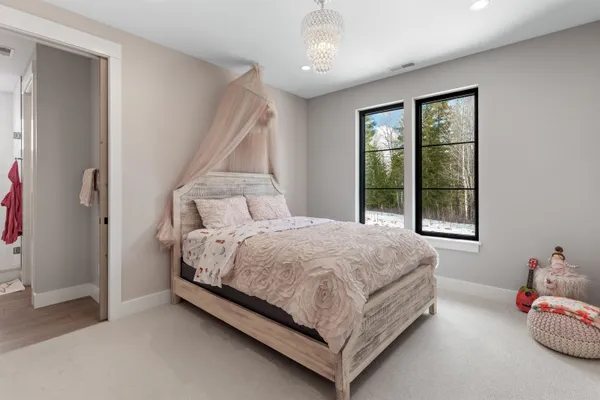 $3,995,000 | 713 North Center Valley Road, Sandpoint, ID 83864