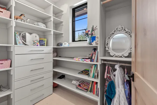 $3,995,000 | 713 North Center Valley Road, Sandpoint, ID 83864