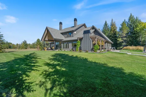 $3,995,000 | 713 North Center Valley Road, Sandpoint, ID 83864