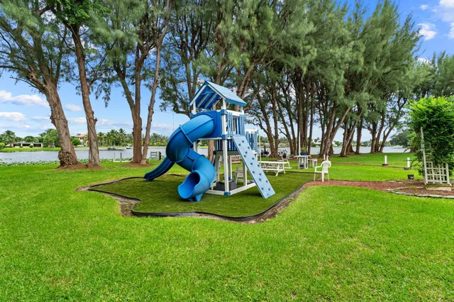 $5,250,000 | 7420 West Lake Drive, Lake Clarke Shores, FL 33406