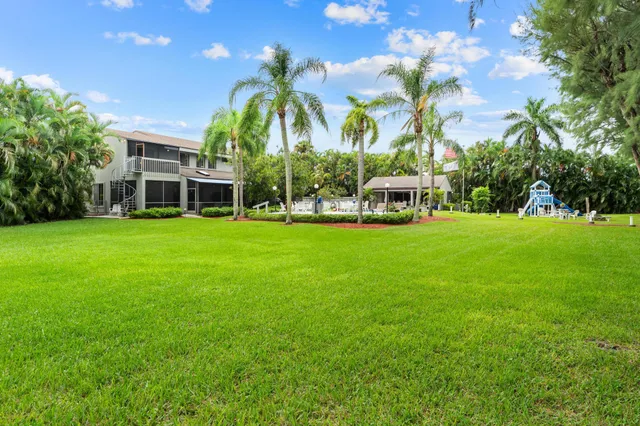 $5,250,000 | 7420 West Lake Drive, Lake Clarke Shores, FL 33406