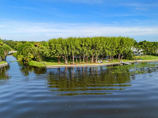 $5,250,000 | 7420 West Lake Drive, Lake Clarke Shores, FL 33406