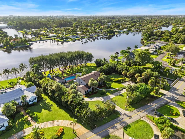 $5,250,000 | 7420 West Lake Drive, Lake Clarke Shores, FL 33406