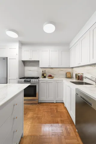 $2,950,000 | 207 East 74th Street, Unit 5JH | Lenox Hill