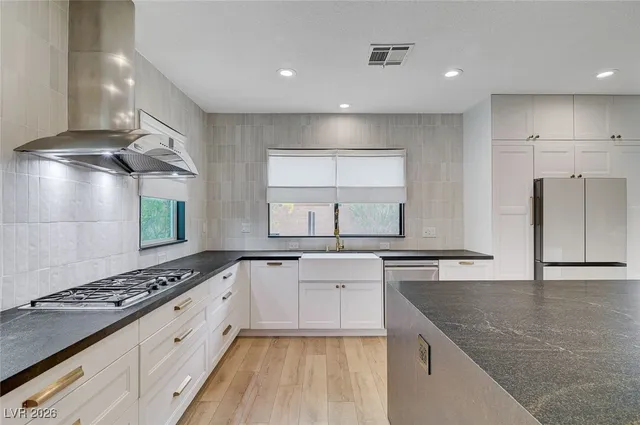 $799,000 | 9339 Desert Heat Avenue, Las Vegas, NV 89178