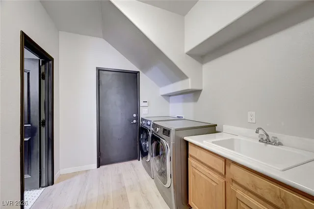 $799,000 | 9339 Desert Heat Avenue, Las Vegas, NV 89178