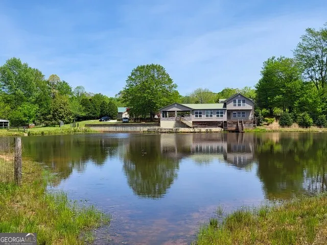 a view of a lake with houses