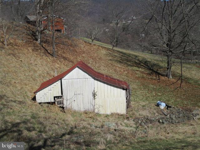 1437 Fiery Run Road Linden, VA 22642 - Photo 14 of 28 Gallery Image 14