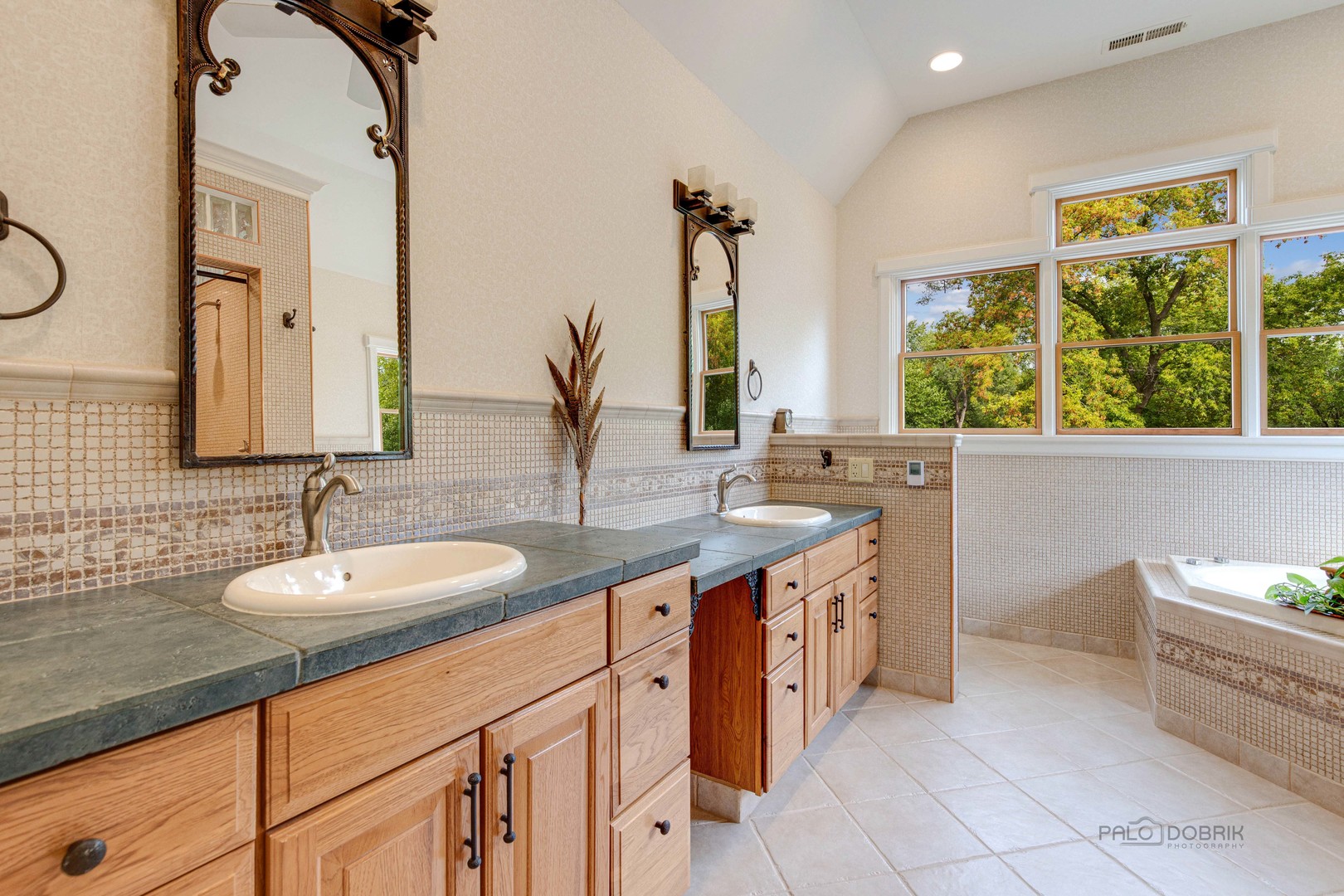 590 West Helen Road Palatine, IL 60067 - Photo 52 of 95