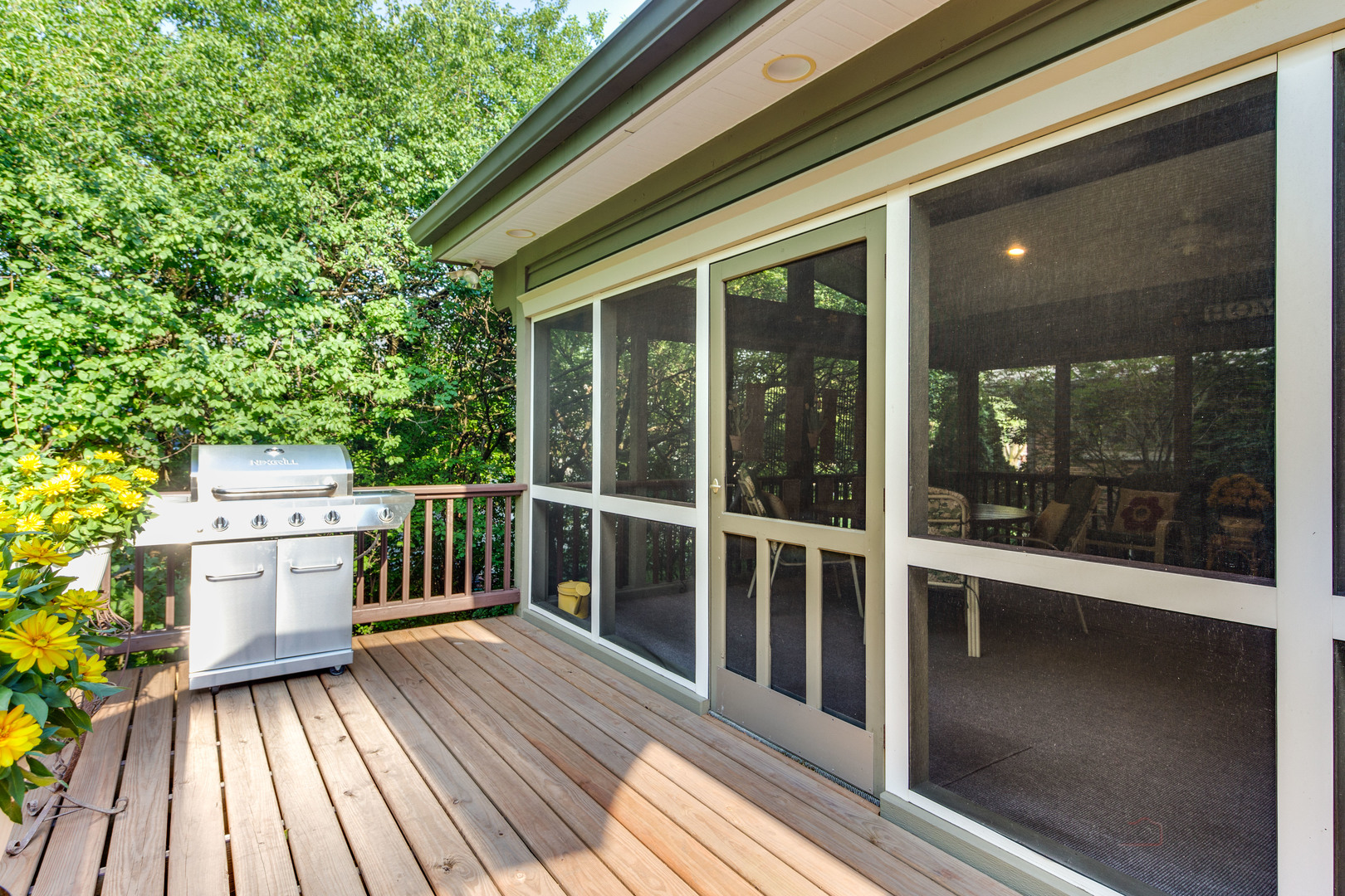 590 West Helen Road Palatine, IL 60067 - Photo 70 of 95