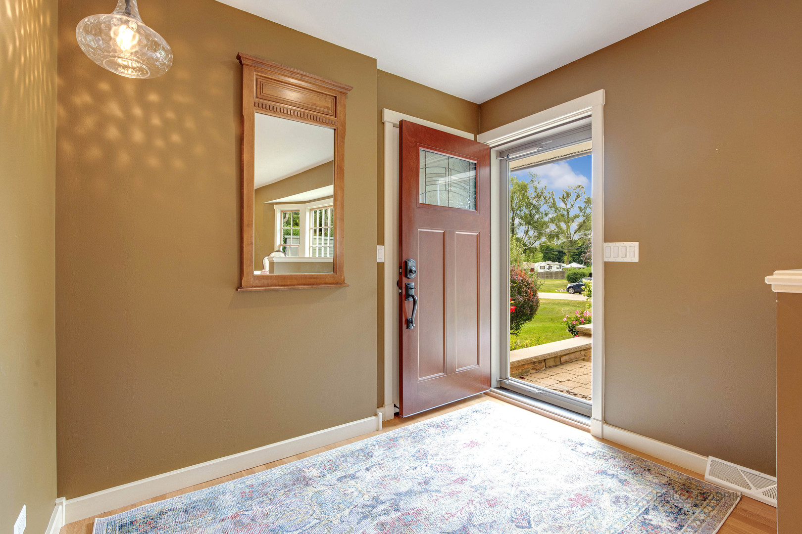 590 West Helen Road Palatine, IL 60067 - Photo 7 of 95