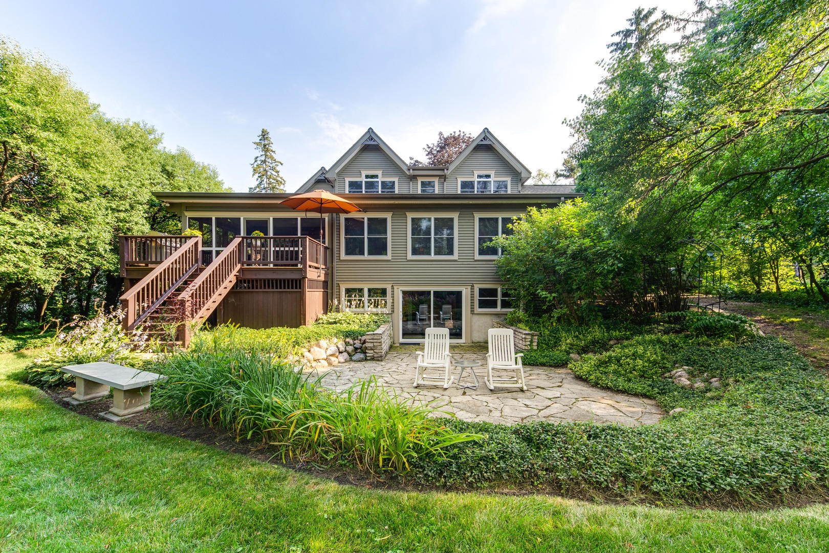 590 West Helen Road Palatine, IL 60067 - Photo 76 of 95 a front view of a house with garden