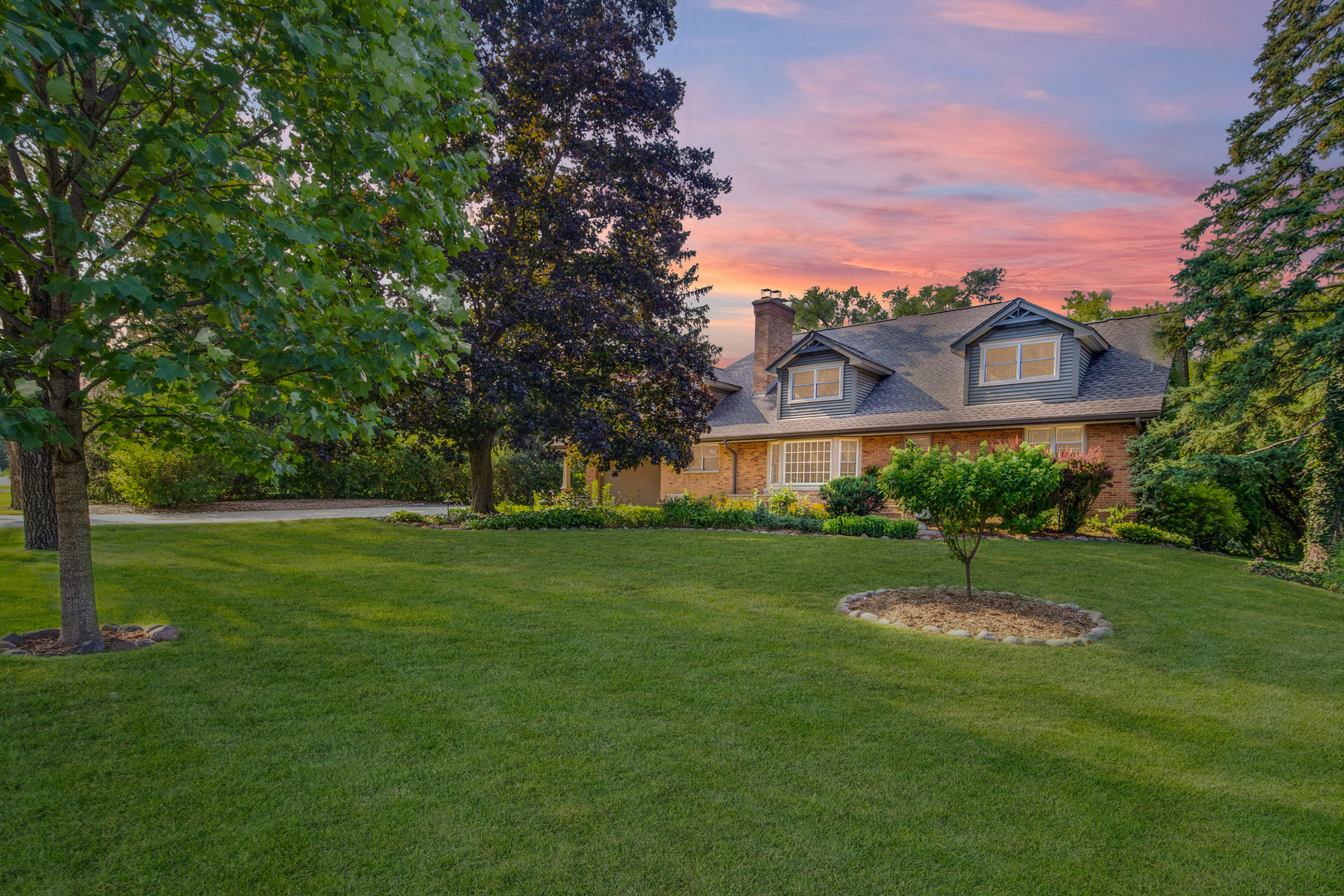 590 West Helen Road Palatine, IL 60067 - Photo 90 of 95 a view of a big yard with a house in the background