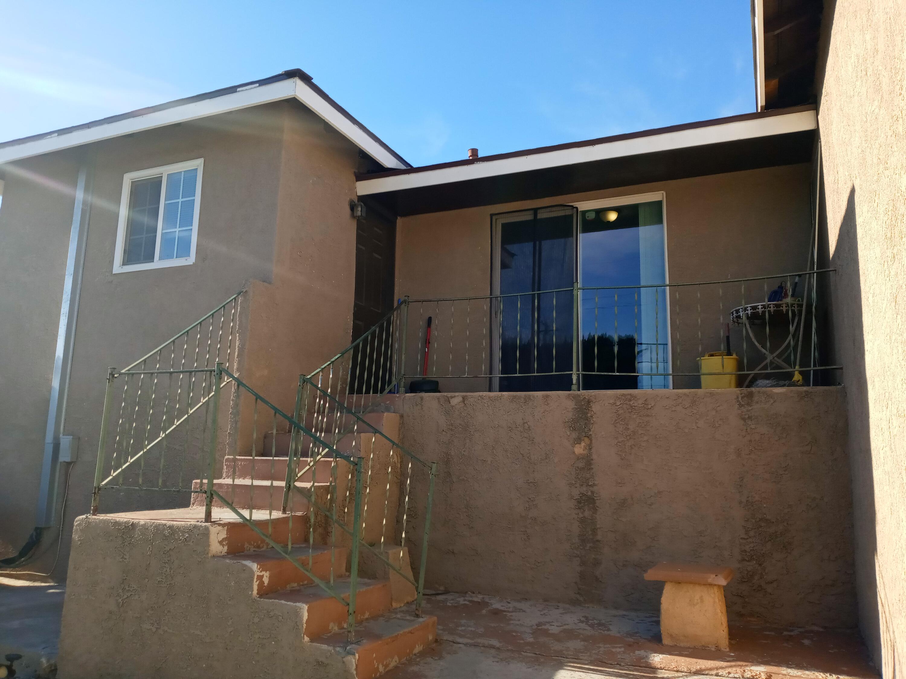 3502 Grandview Avenue Riverside, CA 92509 - Photo 21 of 28 back stairway