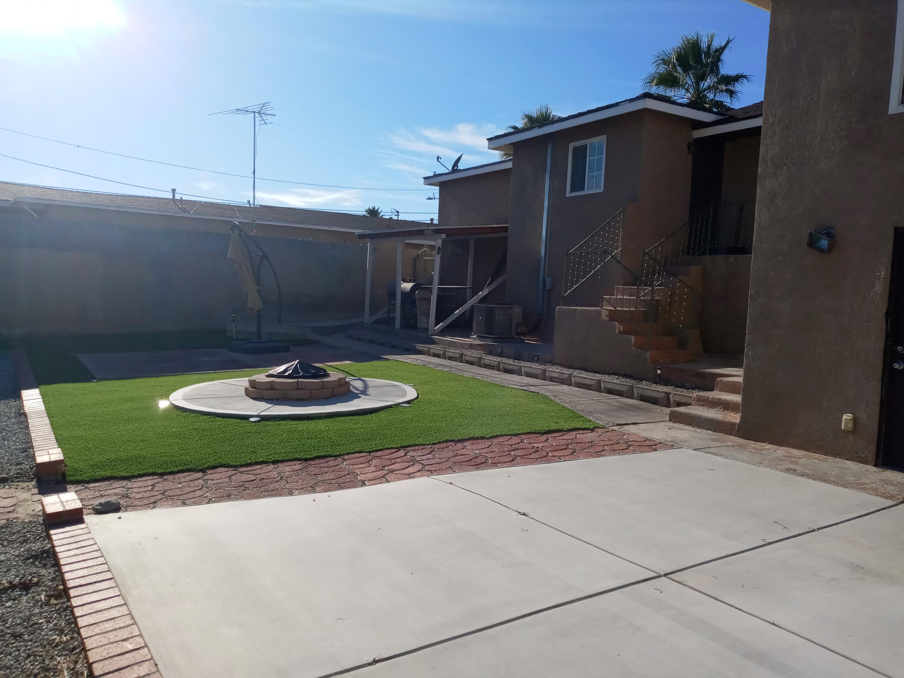 3502 Grandview Avenue Riverside, CA 92509 - Photo 26 of 28 nice pic back yard 3