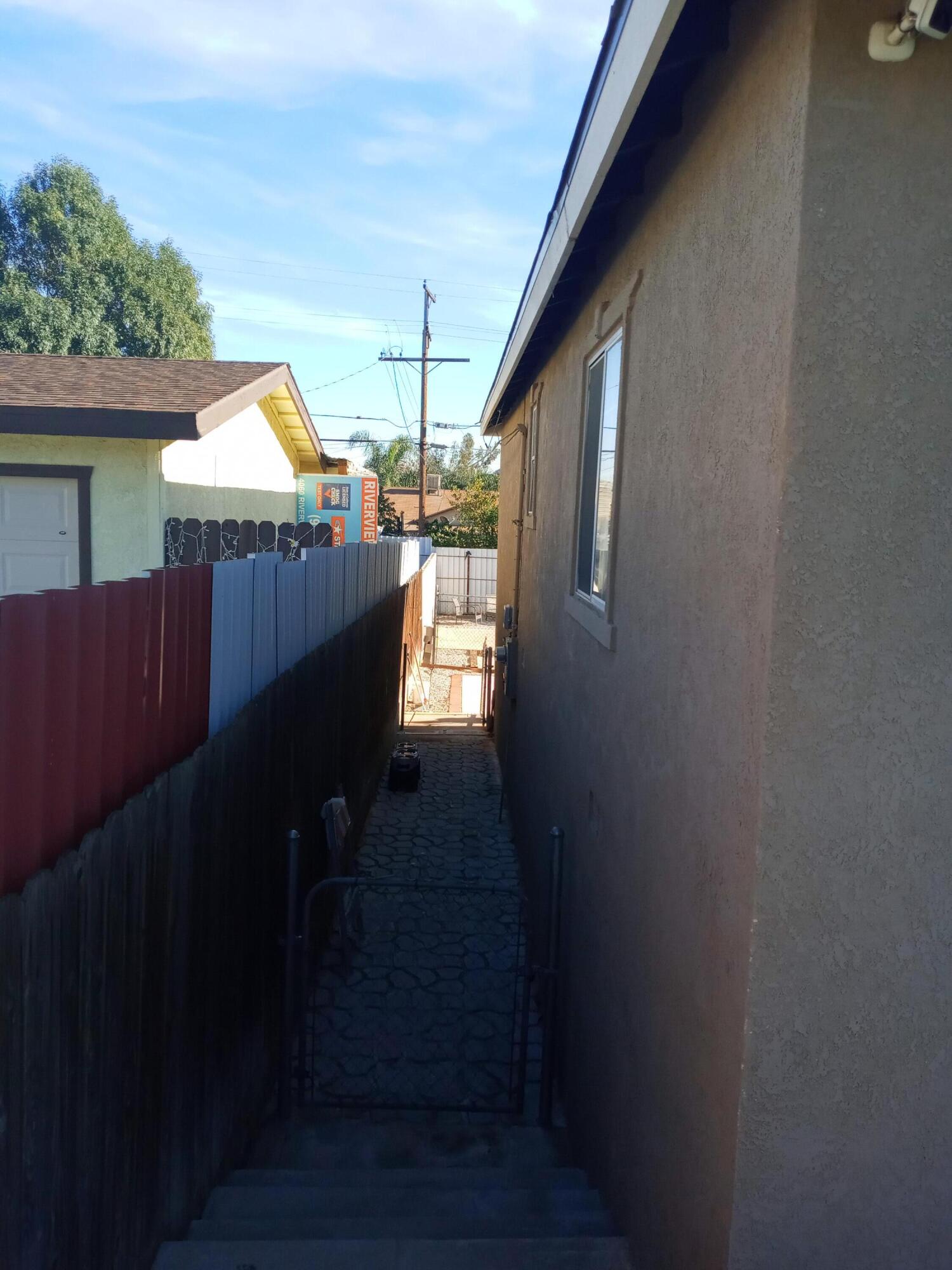 3502 Grandview Avenue Riverside, CA 92509 - Photo 7 of 28 side property