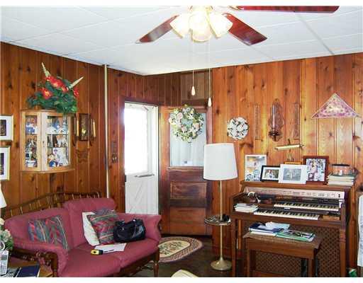 52 Cemetery Road Perryopolis, PA 15473 - Photo 5 of 14 Living Room.