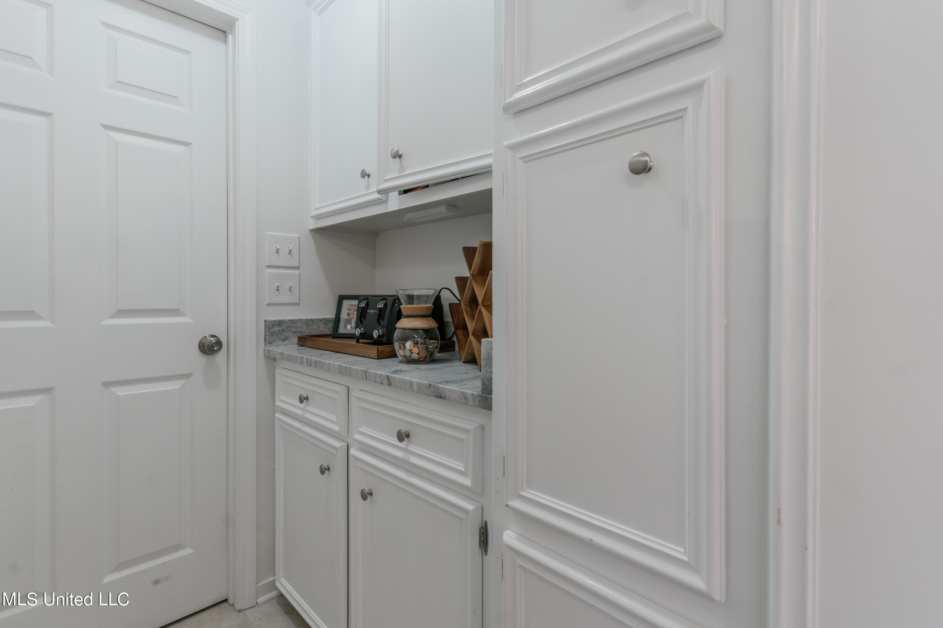 204 Ridge Park Cove Raymond, MS 39154 - Photo 27 of 64 27-Kitchen