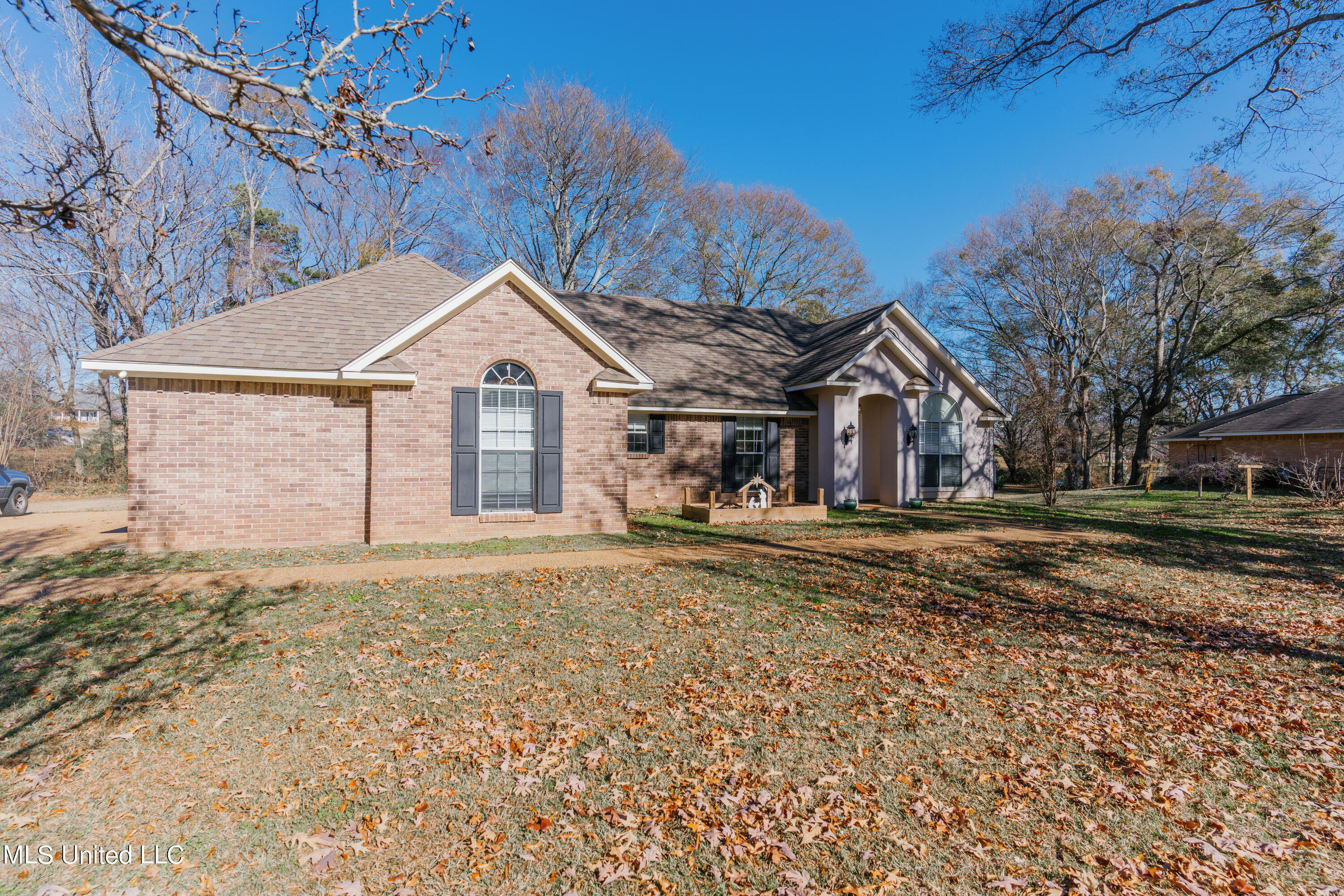 204 Ridge Park Cove Raymond, MS 39154 - Photo 3 of 64 3-Front