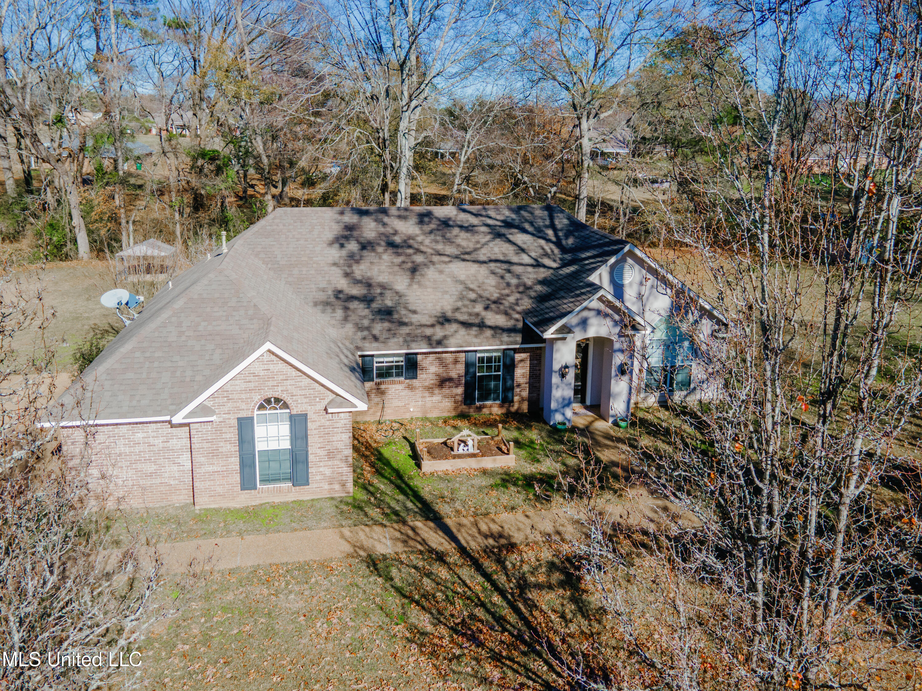 204 Ridge Park Cove Raymond, MS 39154 - Photo 8 of 64 8-Front