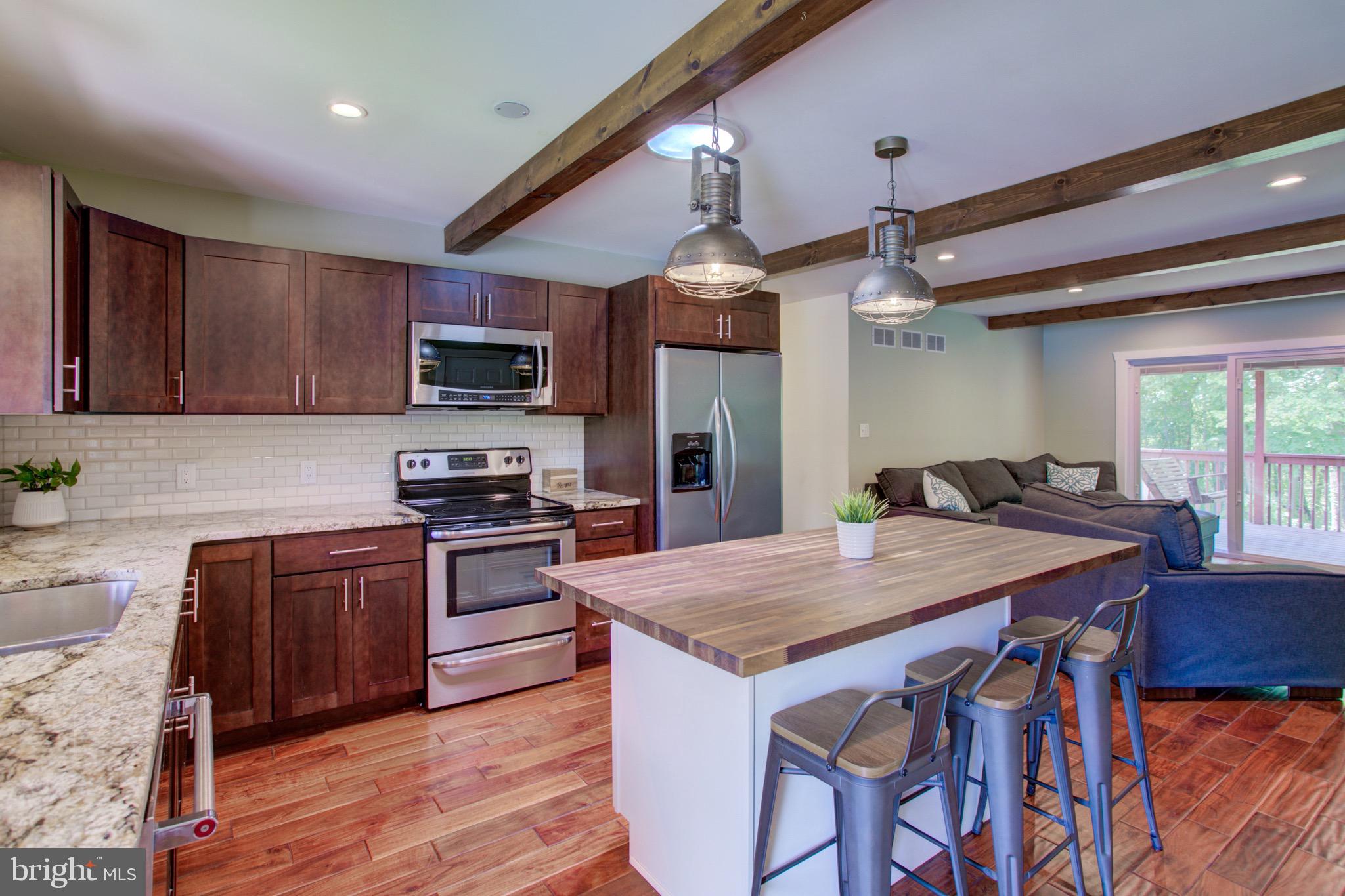 314 Farm Del Circle Lititz, PA 17543 - Photo 8 of 37