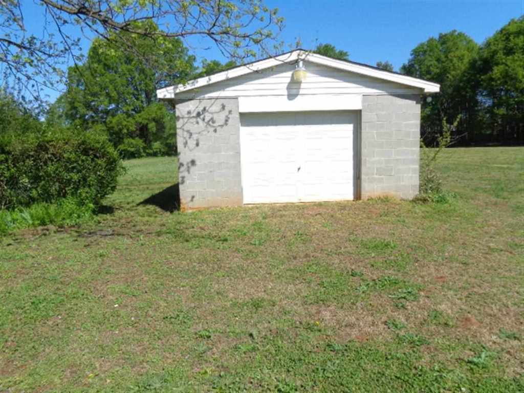 811 George Albert Lake Road Anderson, SC 29624 - Photo 19 of 23 Gallery Image 19