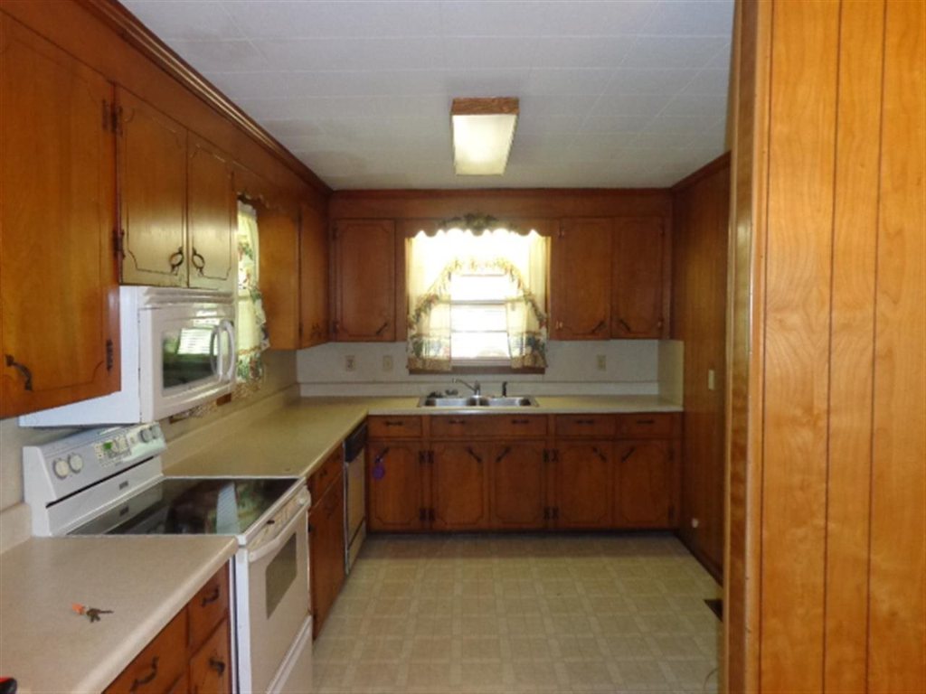 811 George Albert Lake Road Anderson, SC 29624 - Photo 8 of 23 Gallery Image 8