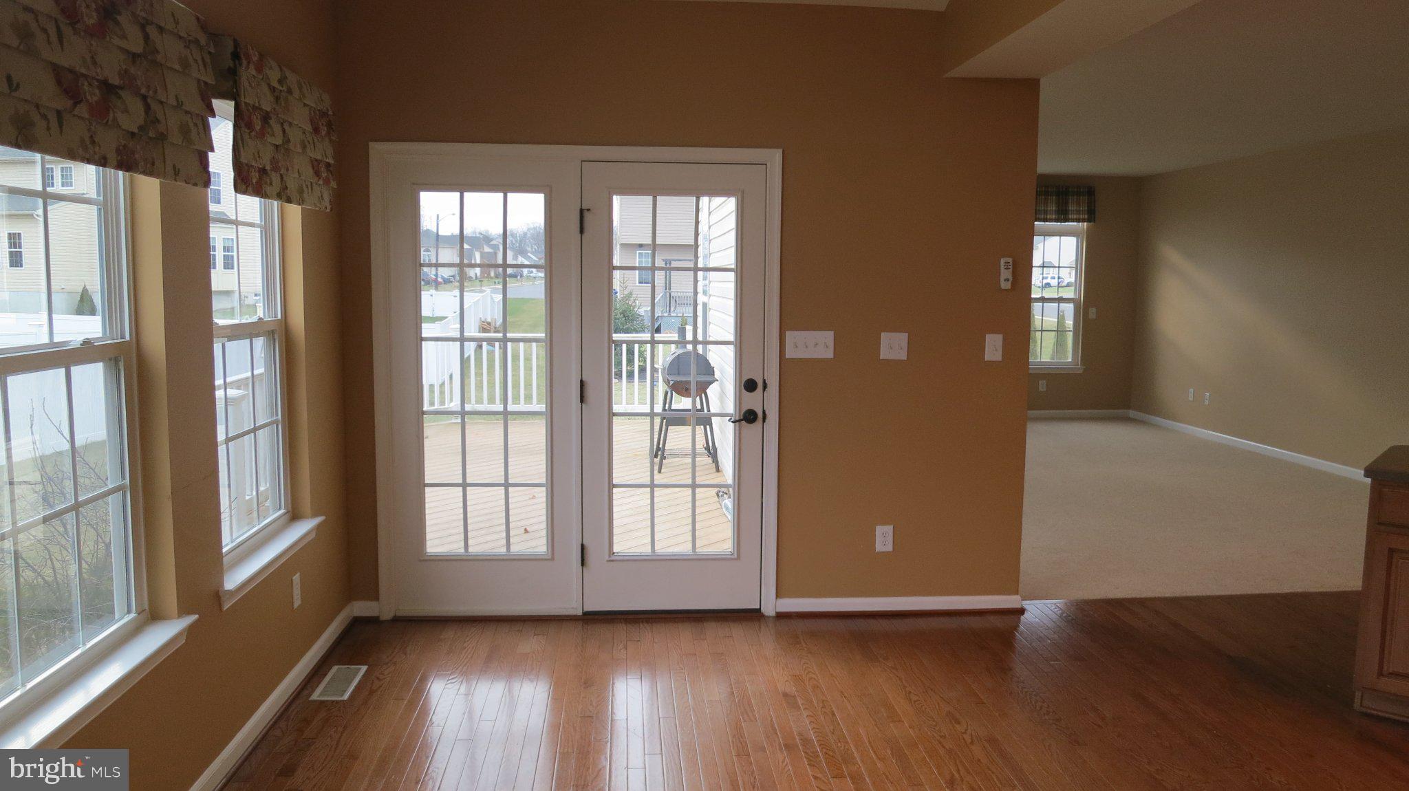 3 Lardner Road Burlington, NJ 08016 - Photo 12 of 28 Bright entryway with patio access.
