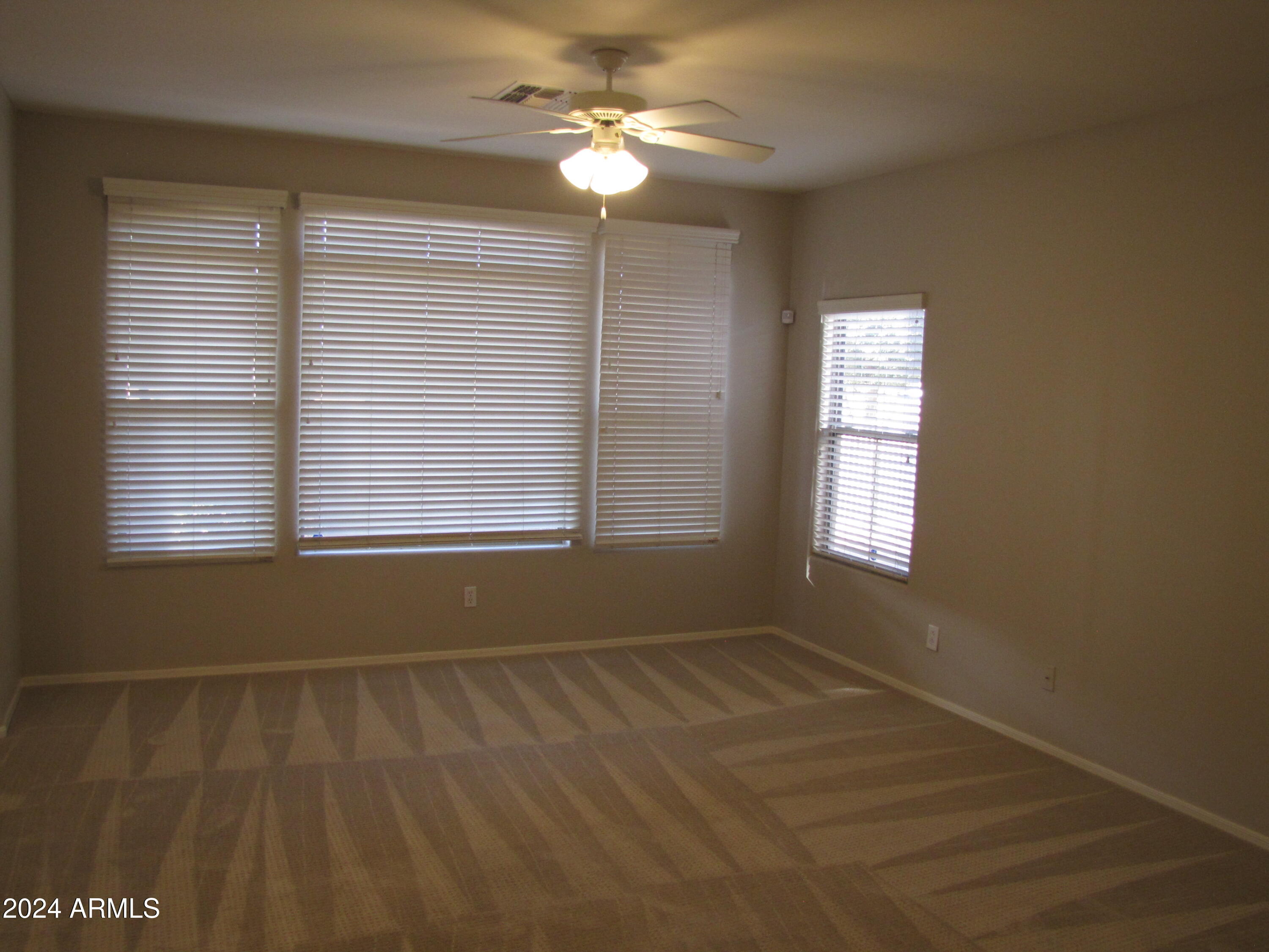 2600 East Springfield Place, Unit 20 Chandler, AZ 85286 - Photo 4 of 14 IMG_0917