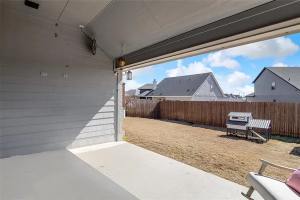 $2,600 | 812 Rogers Avenue, Godley, TX 76044