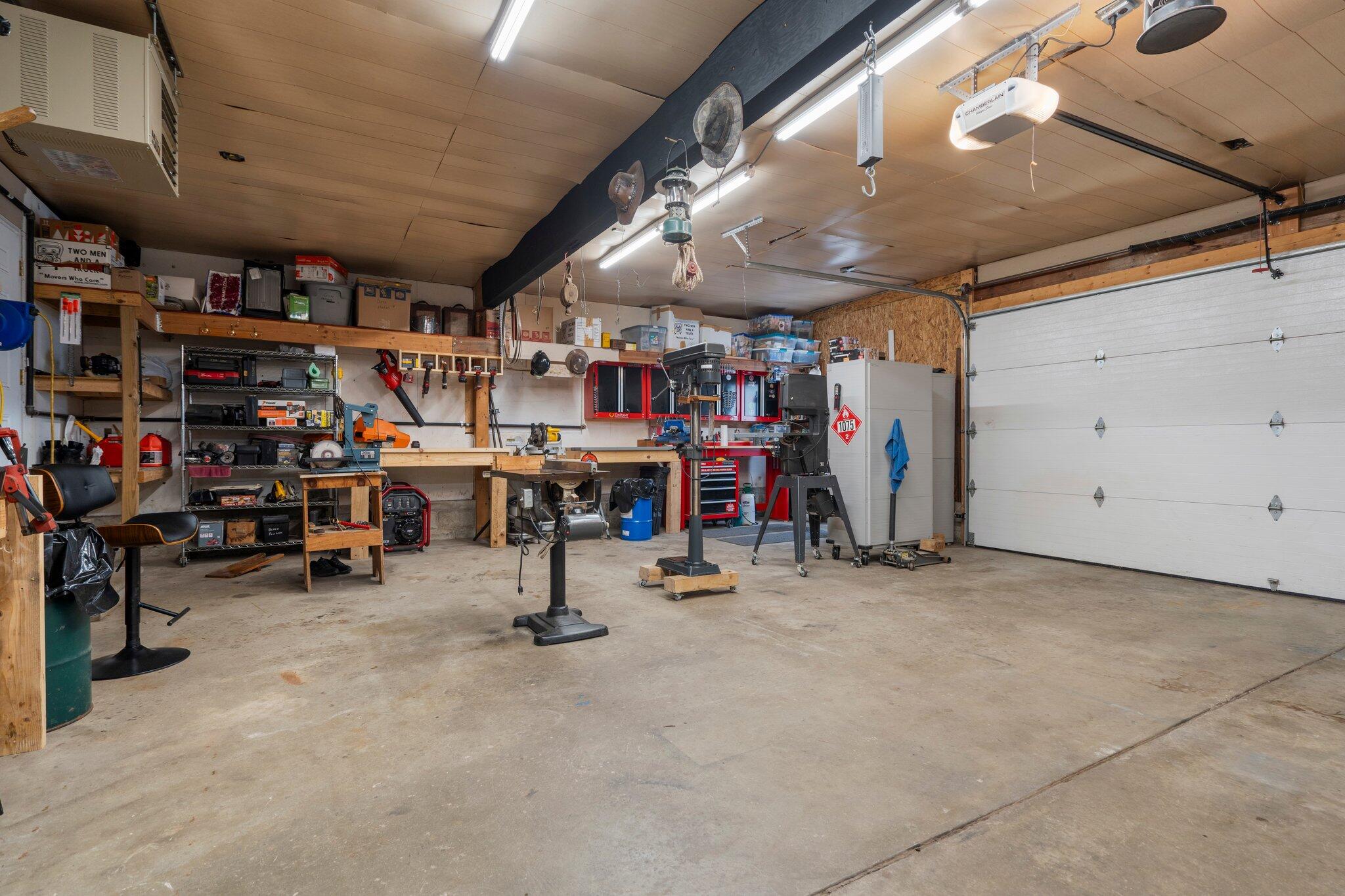 1500 Judd Road Saline, MI 48176 - Photo 94 of 117 1/2 heated garage