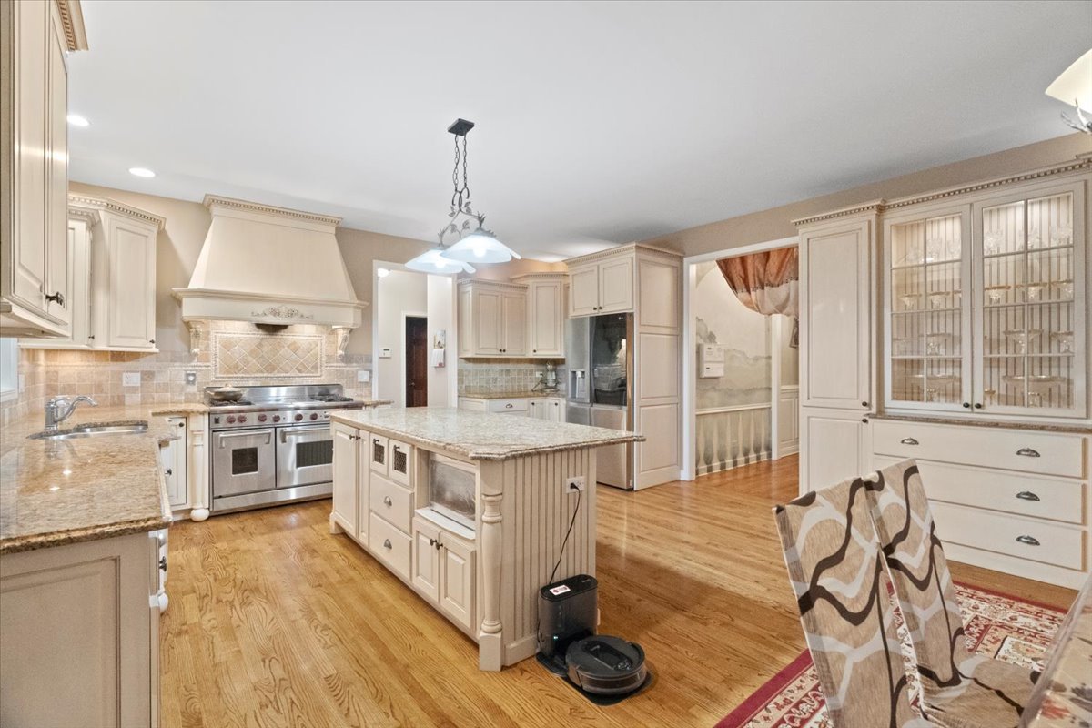 325 Williams Street Roselle, IL 60172 - Photo 11 of 40