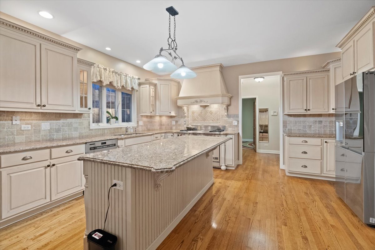 325 Williams Street Roselle, IL 60172 - Photo 13 of 40