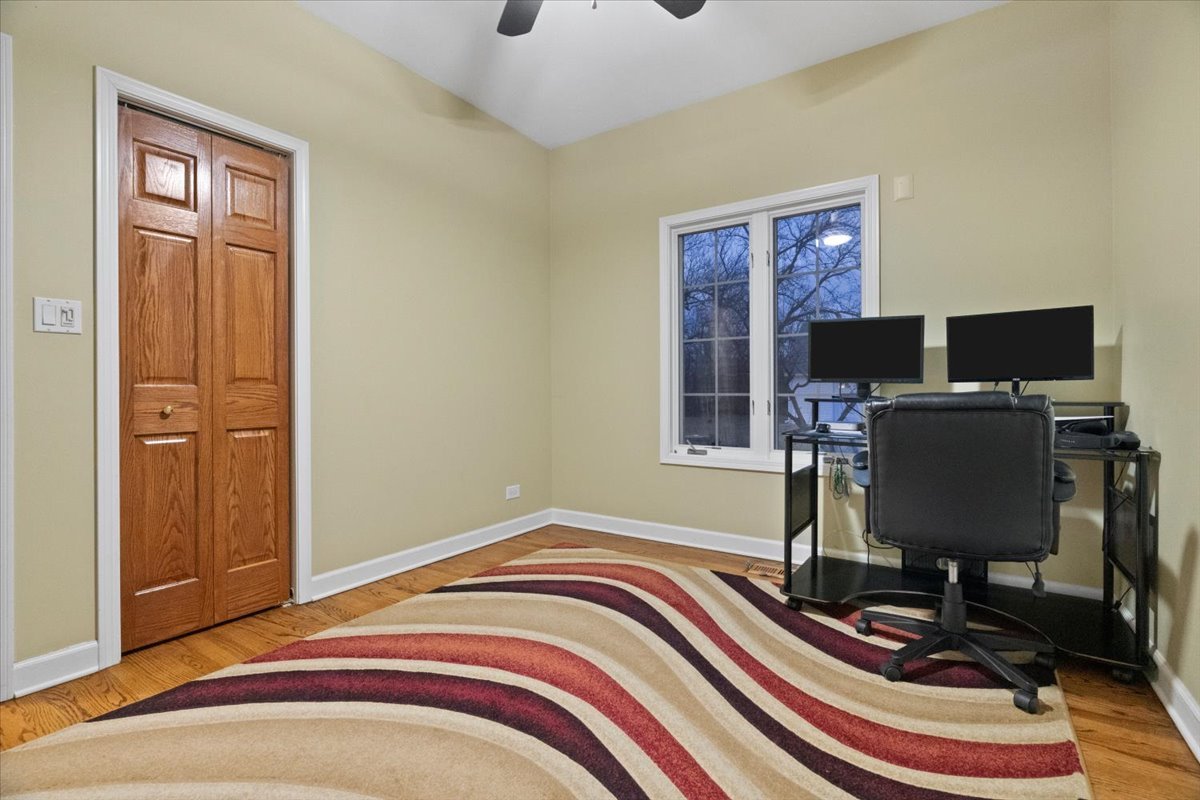 325 Williams Street Roselle, IL 60172 - Photo 17 of 40